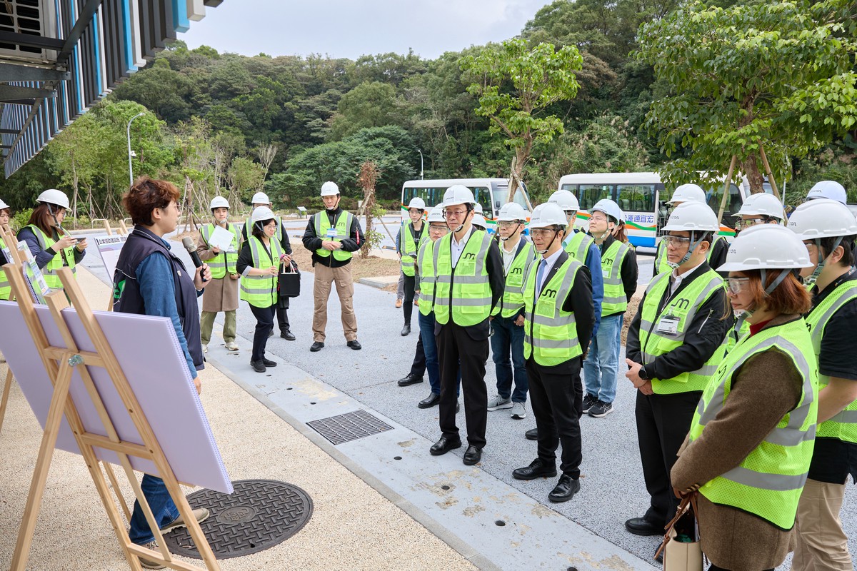 43f12ef8 ab92 401b 85ab 36bfb2304477 176915191167387759007989506