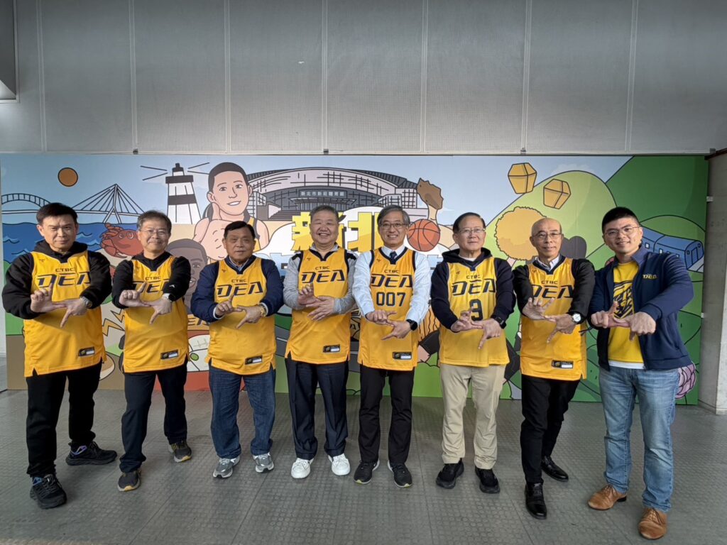 法務部調查局陳白立局長開球 盼全民提高警覺 化身「打詐.反毒」達人 6 S 8470672 1024x768 2