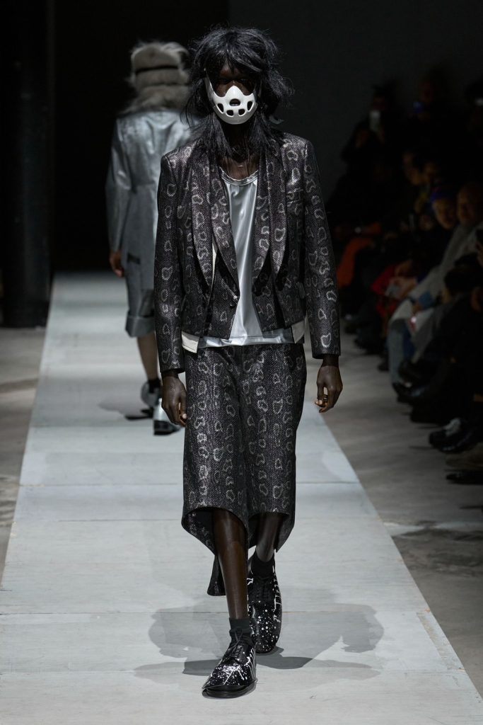 S 6340619 0 683x1024 1