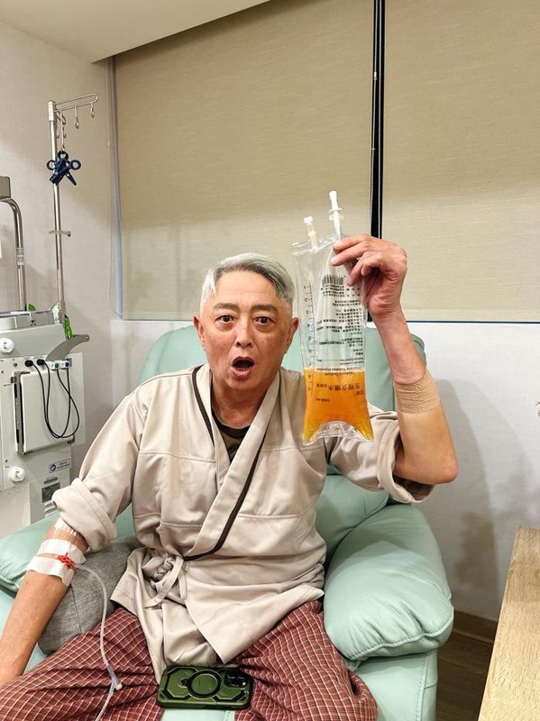 藝人李國超體驗血液淨化 蕭仁豪醫師說明療程安全與流程 4 3ad9a4ab 2229 4d06 8b0c 30c5b38cf030