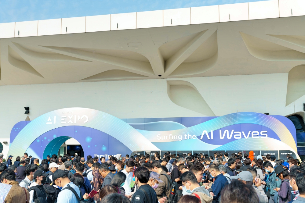 %E5%9C%963%E7%B9%BC%E5%8E%BB%E5%B9%B4%E5%89%B5%E4%B8%8B2 Fotor