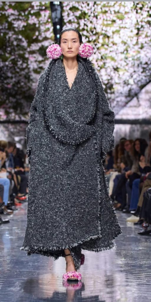 Haute Couture Dior%E9%AB%98%E7%B4%9A%E8%A8%82%E8%A3%BD00009 512x1024 1