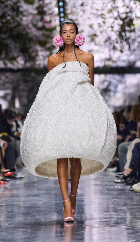 Haute Couture Dior%E9%AB%98%E7%B4%9A%E8%A8%82%E8%A3%BD00010 591x1024 1