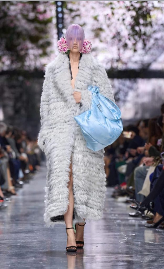 Haute Couture Dior%E9%AB%98%E7%B4%9A%E8%A8%82%E8%A3%BD00011 625x1024 1