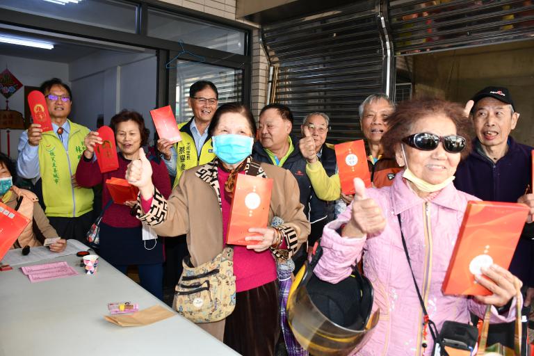 全國最大手筆!彰化市發放上億春節敬老禮金 31911名長者每人領6000元 4 20260129192059 a5759b29