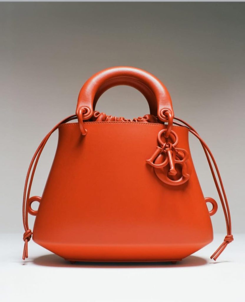 Screenshot - 報新聞 Mega News 2026 Dior%E9%99%B6%E7%93%B7%E7%9A%84%E5%BD%A2%E7%8B%8000005 832x1024 1