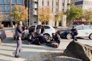 馬年大盜 馬腳 露餡 中正第一分局以第一視角防搶演練震撼登場 7 MEITU 20260131 102354520 300x200 1