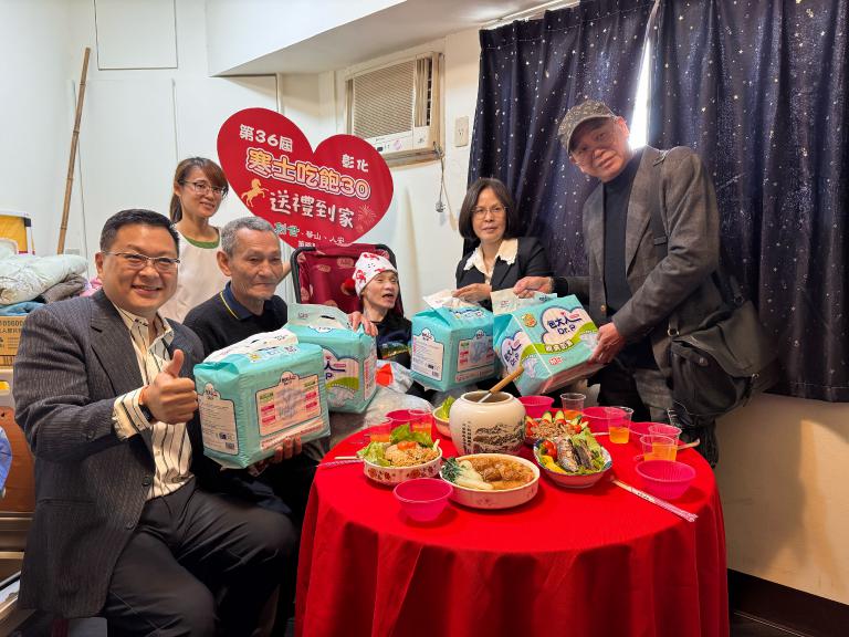 量子應用發展協會攜手企業 陪植物人家庭提前圍爐迎新年 6 20260202165123 7c511c00