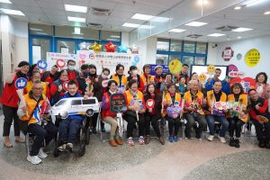 %E8%B2%A1%E5%9C%98%E6%B3%95%E4%BA%BA%E4%B8%AD%E5%82%91%E5%85%AC%E7%9B%8A%E6%85%88%E5%96%84%E5%9F%BA%E9%87%91%E6%9C%83%E6%84%9B%E5%BF%83%E6%8D%90%E5%8A%A9%E6%96%B0%E5%8F%B0%E5%B9%A3825000%E5%85%83%E8%B3%BC%E7%BD%AE%E5%85%AB%E4%BA%BA%E5%BA%A7%E4%BA%A4%E9%80%9A%E8%BB%8A%E6%8F%90%E4%BE%9B%E5%AE%89%E5%85%A8%E4%BE%BF%E5%88%A9%E7%9A%84 300x200 1