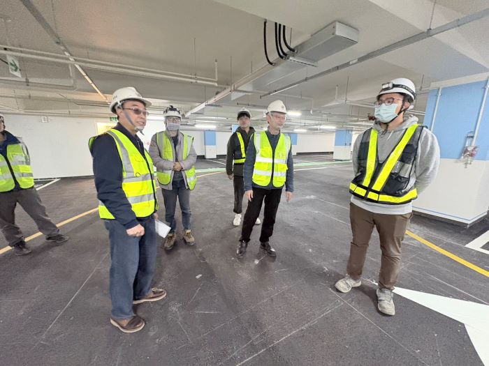 三蘆17座立體停車場陸續到位 蘆洲長安、三重興華公園停車場今年完工 4 《圖說》三重區興華公園地下停車場工程進度達96%,預計今年4月完工。〈交通局提供〉