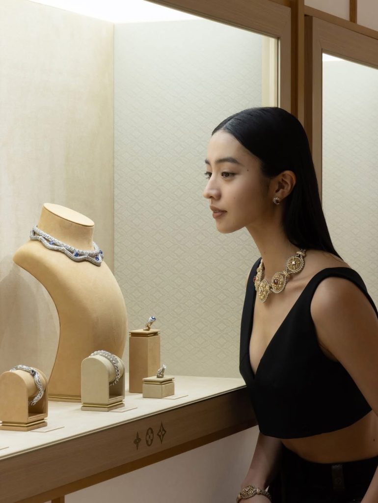 %E6%97%A5%E6%9C%AC%E6%99%82%E5%B0%9A%E7%A9%BF%E6%90%AD%E6%99%82%E5%B0%9A%E6%96%B0%E6%98%9F Koki00002 770x1024 1