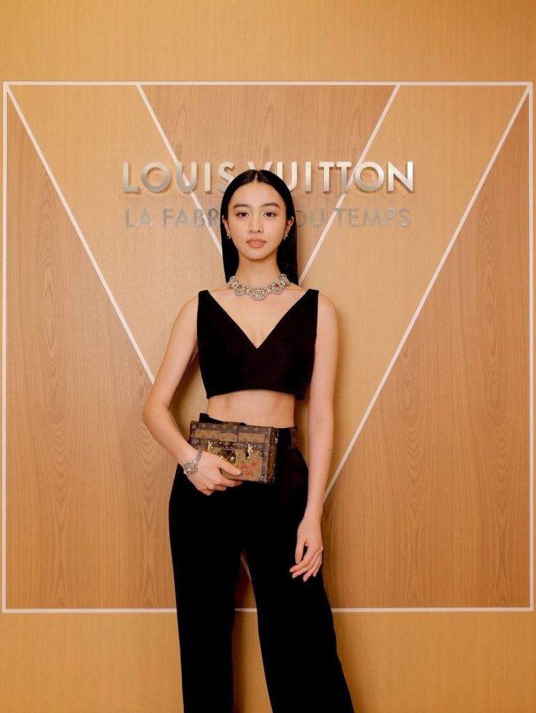 %E6%97%A5%E6%9C%AC%E6%99%82%E5%B0%9A%E7%A9%BF%E6%90%AD%E6%99%82%E5%B0%9A%E6%96%B0%E6%98%9F Koki00001 770x1024 1