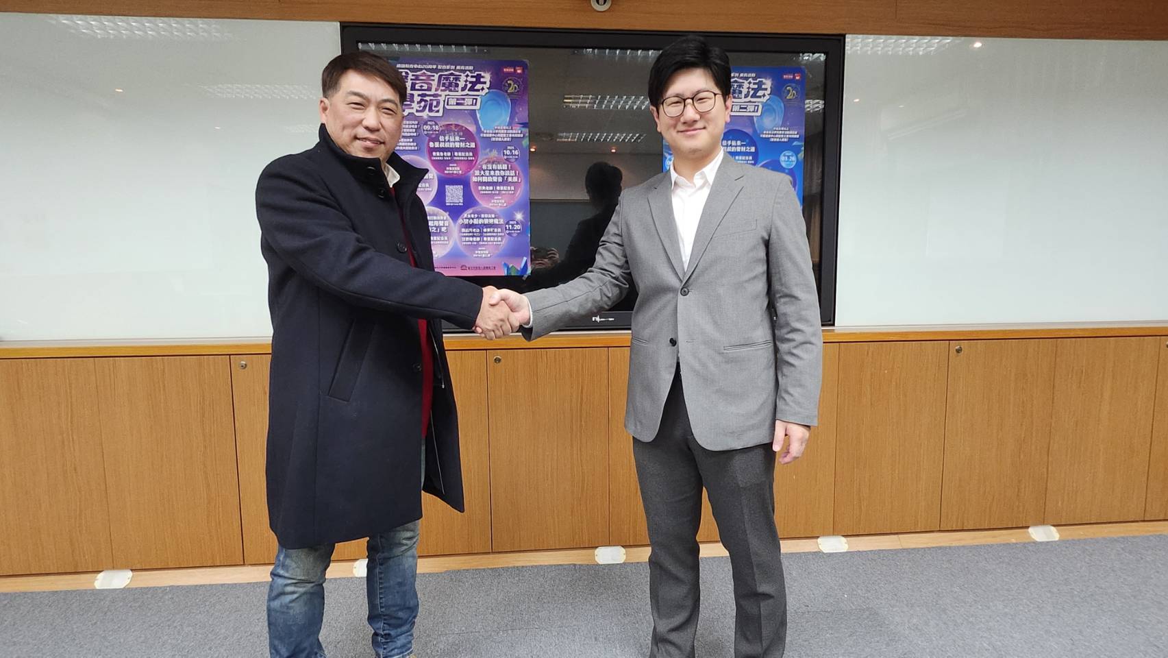 %E5%9C%96%E4%B8%89%E8%87%BA%E5%8C%97%E5%B8%82%E9%85%8D%E9%9F%B3%E4%BA%BA%E5%93%A1%E8%81%B7%E6%A5%AD%E5%B7%A5%E6%9C%83%E6%9B%B9%E5%86%80%E9%AD%AF%E7%90%86%E4%BA%8B%E9%95%B7%E5%B7%A6%E8%88%87%E6%9D%B1%E5%90%B3%E5%A4%A7%E5%AD%B8%E9%80%9A%E8%AD%98%E6%95%99%E8%82%B2%E4%B8%AD%E5%BF%83%E9%99%B3%E5%86%A0%E9%9C%96%E4%B8%BB%E4%BB%BB%E5%8F%B3%E5%90%88%E5%BD%B1