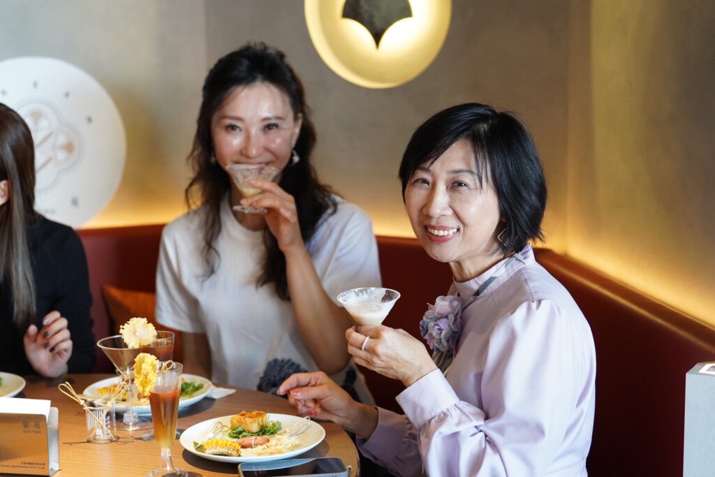 S 45465606 1024x683 1