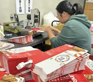 %E7%B3%A7%E8%8E%98%E5%BA%87%E8%AD%B7%E8%BE%B2%E5%A0%B4%E4%BB%A5%E8%A8%93%E7%B7%B4%E6%9B%BF%E4%BB%A3%E7%85%A7%E9%A1%A7%E7%82%BA%E7%90%86%E5%BF%B5%E7%82%BA%E8%BA%AB%E5%BF%83%E9%9A%9C%E7%A4%99%E8%80%85%E6%89%93%E9%80%A0%E5%85%B7%E7%99%82%E7%99%92%E6%84%9F%E7%9A%84%E5%B7%A5%E4%BD%9C%E5%A0%B4%E5%9F%9F%E9%A0%82%E6%96%B0%E5%92%8C%E5%BE%B7%E6%96%87%E6%95%99%E5%9F%BA%E9%87%91%E6%9C%83%E6%8F%90%E4%BE%9B Fotor 300x264 1