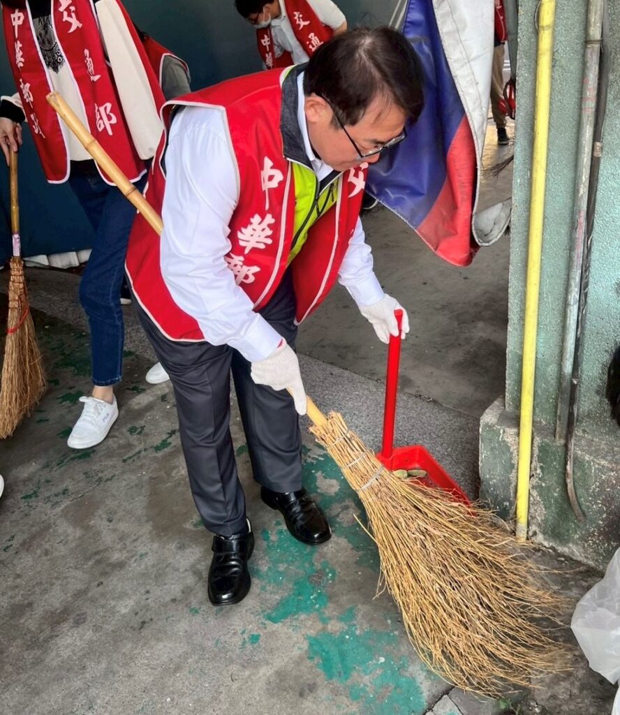 115020421 888x1024 1