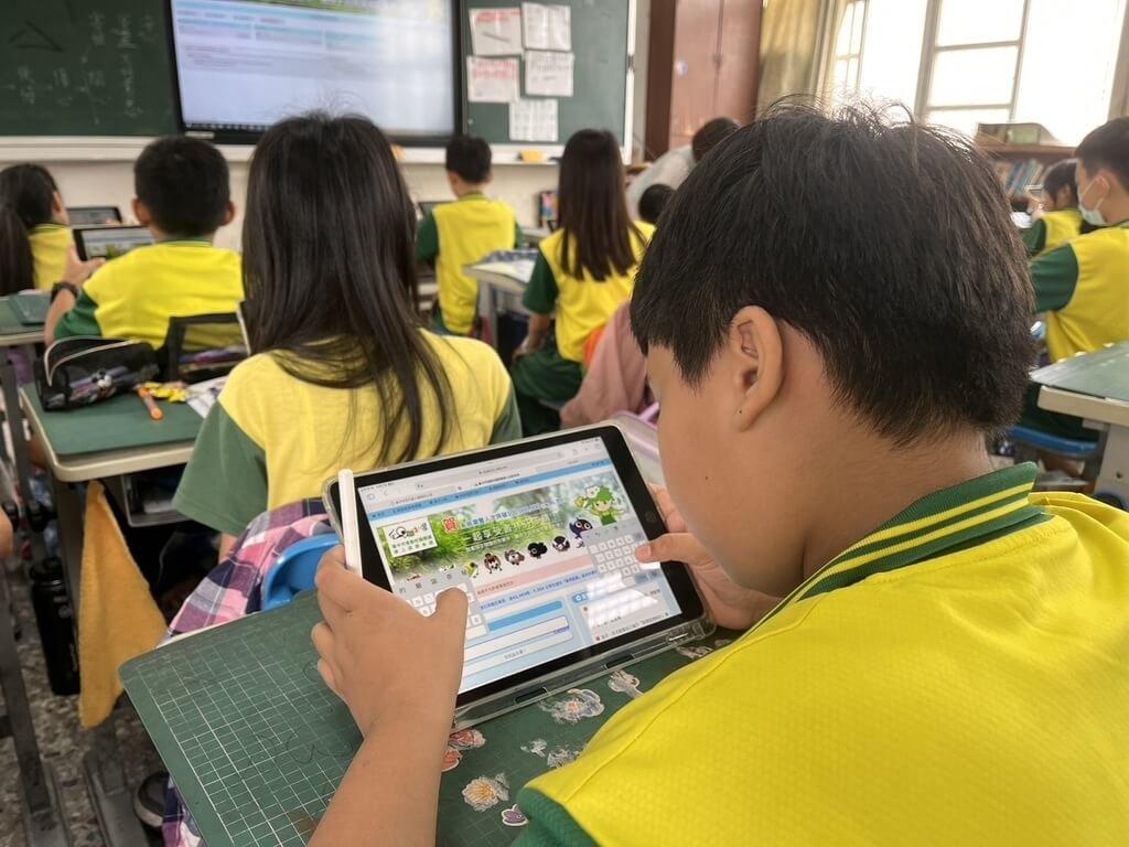 %E6%93%8D%E4%BD%9C%E9%96%B1%E8%AE%80%E8%AA%8D%E8%AD%89%E7%B3%BB%E7%B5%B1 0 0