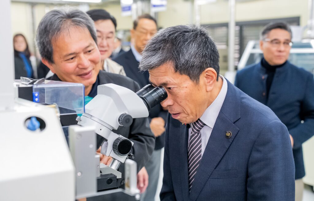 日本岩手縣一關市交流團訪明新科大 雙方攜手共育AI與半導體人才 5 115020441 1024x655 1