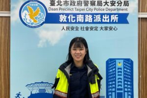 %E5%BC%B5%E8%8B%91%E6%96%87 300x200 1