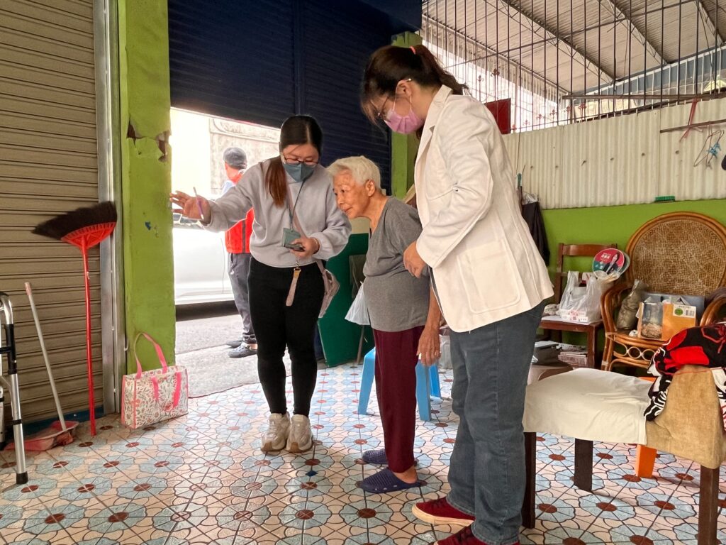 %E5%9C%96%E8%AA%AA4%E5%B1%8F%E6%9D%B1%E6%A6%AE%E7%B8%BD%E5%80%8B%E7%AE%A1%E5%B8%AB%E5%8D%94%E5%8A%A9%E9%81%BA%E7%9C%B7%E5%81%9A%E5%9F%BA%E6%9C%AC%E5%81%A5%E5%BA%B7%E6%AA%A2%E6%B8%AC 0 1024x768 1