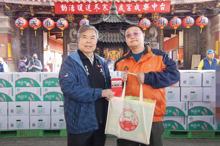 旱溪媽祖送溫情~ 115年度樂成宮歲未寒冬送暖期能拋磚引玉添暖意 5 20260209162003 9f6c4e8d