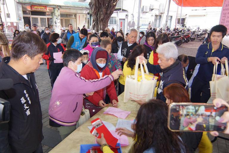 旱溪媽祖送溫情~ 115年度樂成宮歲未寒冬送暖期能拋磚引玉添暖意 7 20260209162026 49162540