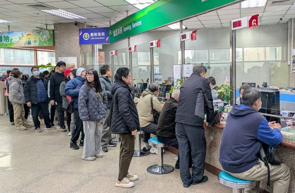 新鈔在手、好運在心!桃園郵局6據點同步辦理兌換新鈔 4 115020911 1024x671 1