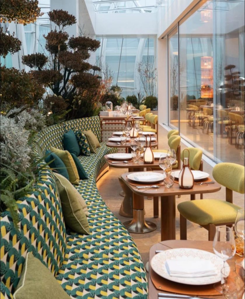 Louis Vuitton%E5%8C%97%E4%BA%AC%E6%97%97%E8%89%A6%E5%BA%9700004 840x1024 1