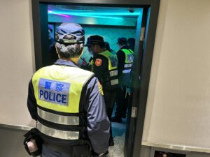 %E4%BA%8C 32 300x225 1