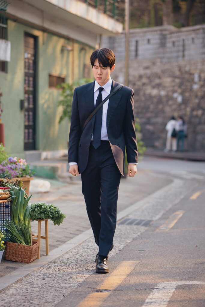 1150211%E4%B8%AD%E8%8F%AF%E9%9B%BB%E4%BF%A1%E6%96%B0%E8%81%9E%E7%85%A7%E7%89%87 %E6%9F%B3%E6%BC%94%E9%8C%AB%E5%9C%A8%E6%96%B0%E6%88%B2%E7%A5%9E%E8%88%87%E5%BE%8B%E5%B8%AB%E4%BA%8B%E5%8B%99%E6%89%80%E4%B8%AD%E9%A3%BE%E6%BC%94%E8%83%BD%E7%9C%8B%E8%A6%8B%E9%AC%BC%E9%AD%82%E7%9A%84%E6%AD%A3%E7%BE%A9%E5%BE%8B%E5%B8%AB%E6%94%9C%E6%89%8B%E5%8F%A6%E4%B8%80%E4%BD%8D%E8%8F%81%E8%8B%B1%E5%BE%8B%E5%B8%AB%E6%9D%8E%E7%B5%AE%E4%B8%8A%E6%BC%94%E6%B3%95%E5%BE%8B%E6%94%BB%E9%98%B2%E5%A5%BD%E6%88%B2%E4%B8%89%E6%9C%88%E5%B0%87%E5%9C%A8Hami Video%E7%8D%A8%E5%AE%B6%E6%92%AD%E5%87%BA 683x1024 1