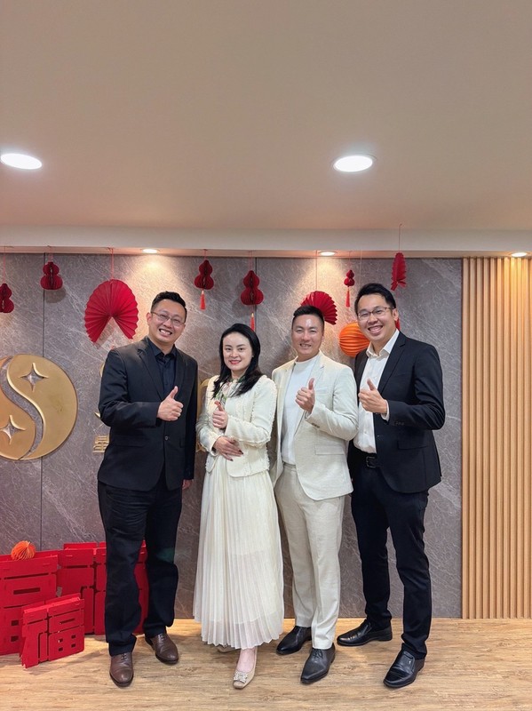 e21021ce ea94 499e a470 ac61c52ec821 177087553034430537602794323