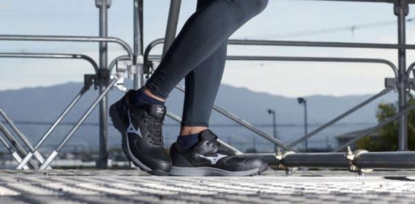 何止安全,還要帥、彈、耐——MIZUNO PRIME FIT LSⅢ 防護鞋,改寫專業配備美學 5 20260212172944 67 600x295 1