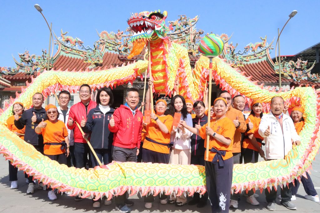 龍馬奔放苗栗炸起來記者會 - 報新聞 Mega News %E9%BE%8D%E9%A6%AC%E5%A5%94%E6%94%BE%E8%8B%97%E6%A0%97%E7%82%B8%E8%B5%B7%E4%BE%86%E8%A8%98%E8%80%85%E6%9C%83 1024x683 1