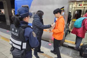 落實警民合作 鐵警護鈔服務助安心 8 MEITU 20260213 111554747 300x200 1