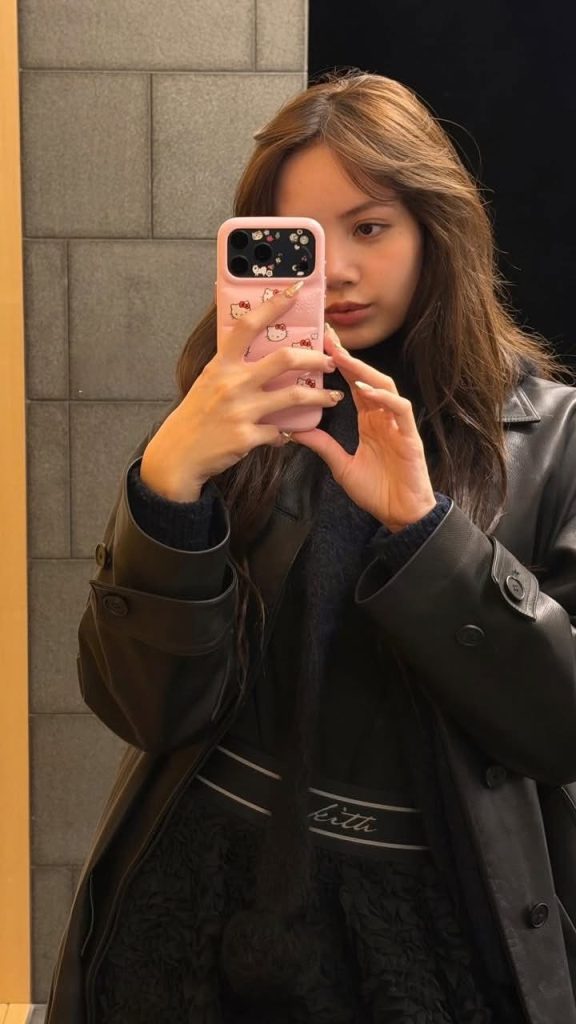 LISA親自操刀!KITH Women 2026春季聯名系列下週強勢登場 6 S 8380421 0 576x1024 1