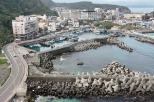 迎接春節連假車潮 金山警出動空拍機查報路況 3 MEITU 20260214 114131852 300x200 1 1