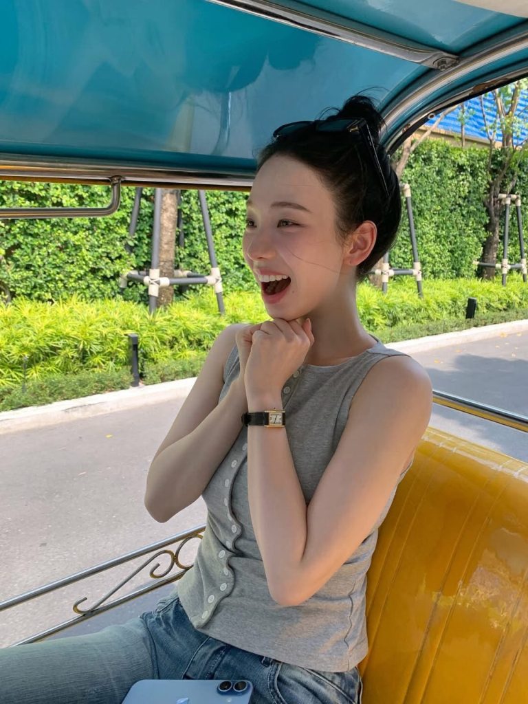 S 8503303 0 768x1024 1