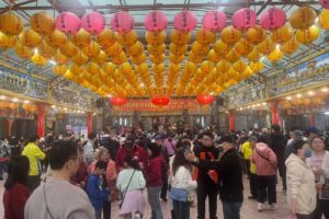 減爐不減人潮 木柵忠順廟初一參拜破萬 空品改善逾六成落實永續信仰 4 MEITU 20260218 181005219 300x200 1