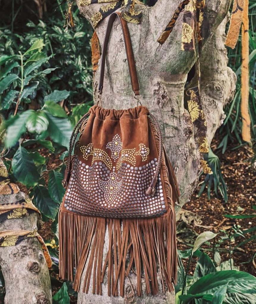 Screenshot - 報新聞 Mega News ETRO Kalispera Bag00002 862x1024 1