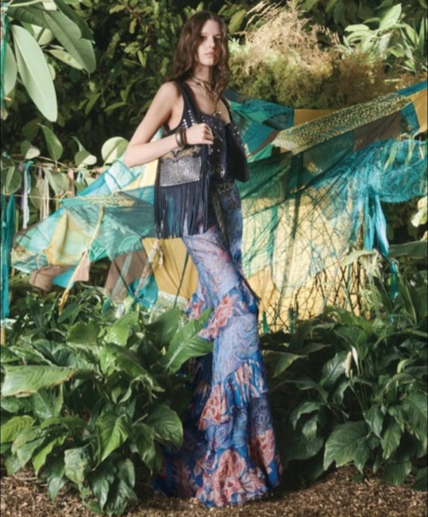 Screenshot - 報新聞 Mega News ETRO Kalispera Bag00004 849x1024 1