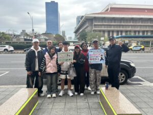 馬年新春不 馬 虎 中正一警進駐新光三越 宣導 酒後不上馬 識詐守荷包 6 %E4%BA%8C 78 300x225 1