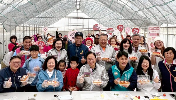 張市長赴果園走春採草莓 邀民眾體驗桃園在地農業魅力 8 f 29335078 1