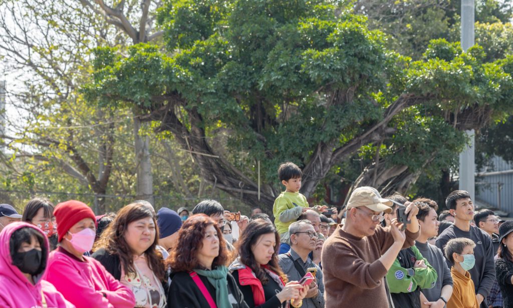 賴清德初三赴苗栗永貞宮發福袋 祈願國泰民安地方發展 5 %E7%B8%BD%E7%B5%B1%E5%89%8D%E5%BE%80%E6%B0%B8%E8%B2%9E%E5%AE%AE%E5%8F%83%E9%A6%99%E7%99%BC%E6%94%BE%E7%A6%8F%E8%A2%8B00001 1024x616 1