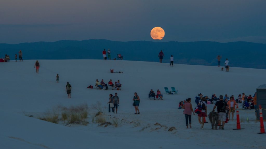 No 250033-7 Full Moon Hike 來源 Visit Albuquerque - 報新聞 Mega News No 250033 7 Full Moon Hike %E4%BE%86%E6%BA%90 Visit Albuquerque 1024x576 1