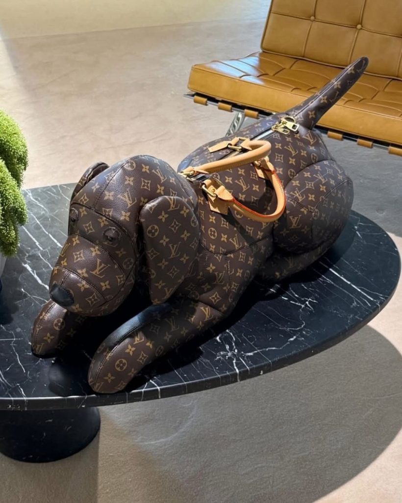 S 9019411 0 820x1024 1