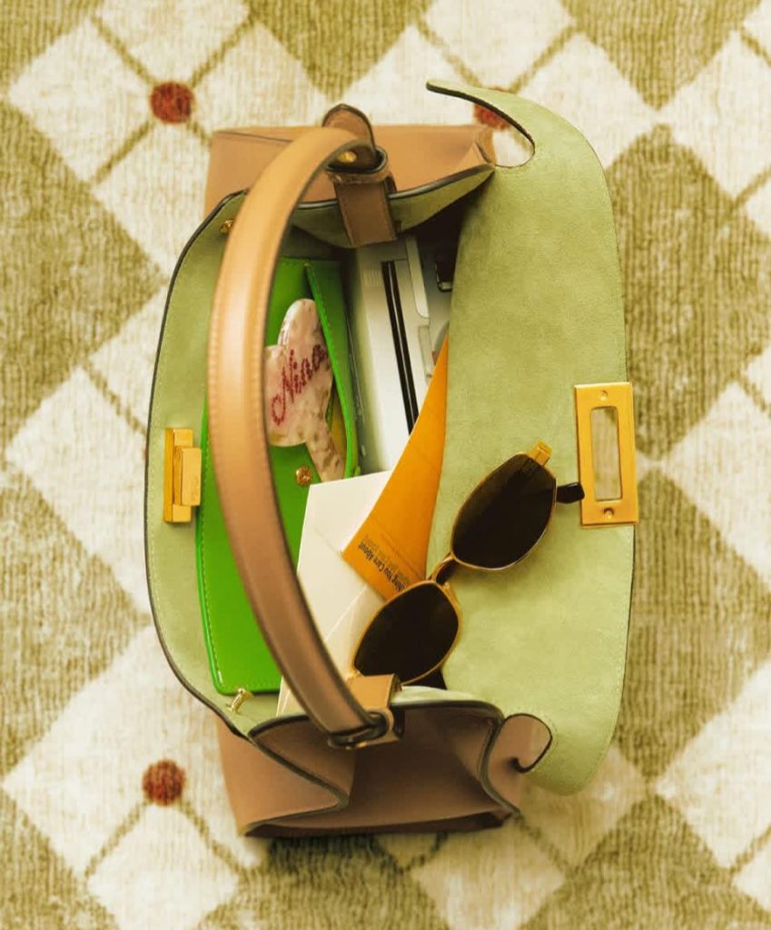 敞開真實的奢華 10 %E6%95%9E%E9%96%8B%E7%9C%9F%E5%AF%A6%E7%9A%84%E5%A5%A2%E8%8F%AF00001 849x1024 1