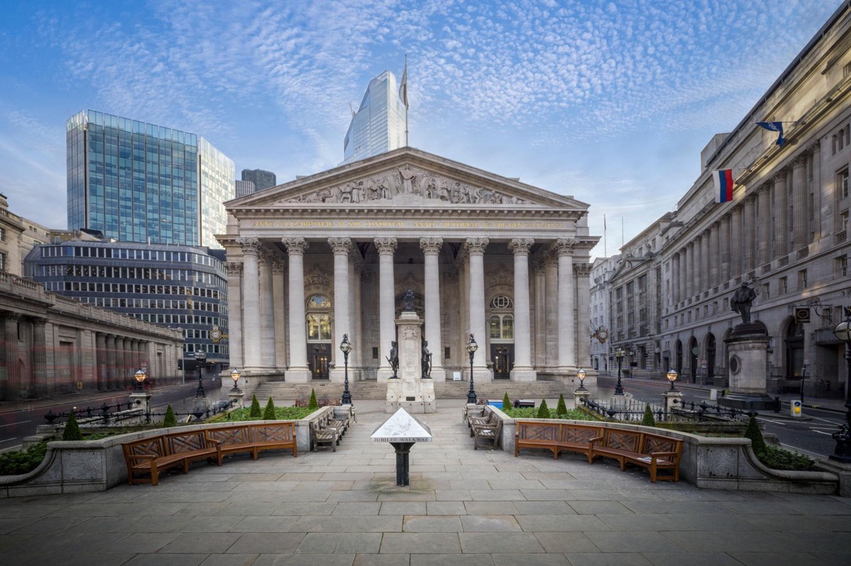 c74fe27a aa36 4634 af6d 5c2001713c1c