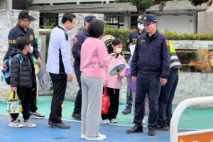 玉里警長開學日率隊護童 強化校安與識詐反毒宣導 17 MEITU 20260223 161948529 300x200 1