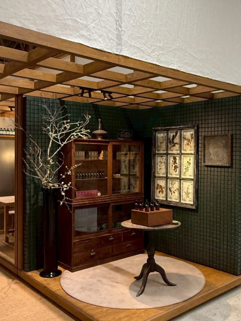 S 9158668 0 1 768x1024 1