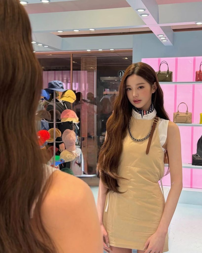 Miu Miu 靈感女神:張員瑛親揭 2026 春夏時裝新美學 5 S 9355277 0 819x1024 1